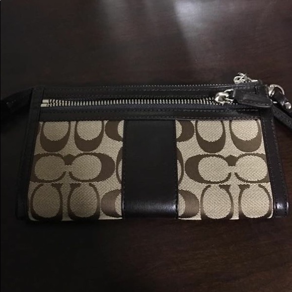 Coach Wristlet - Picture 1 of 3